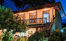 The Emerald Guest House & Villa